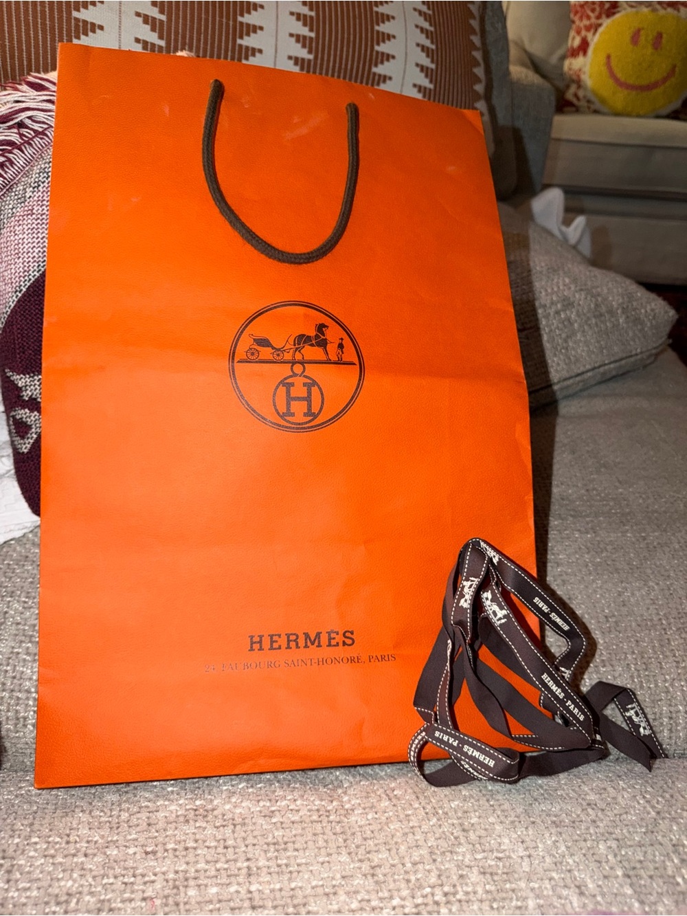 Hermes shopping bag and gifting ribbon! Medium sized bag, minor creases !